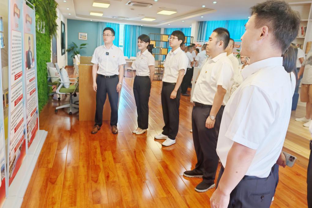 屯溪區國投集團黨委開展慶祝中國共產黨成立104周年系列活動
